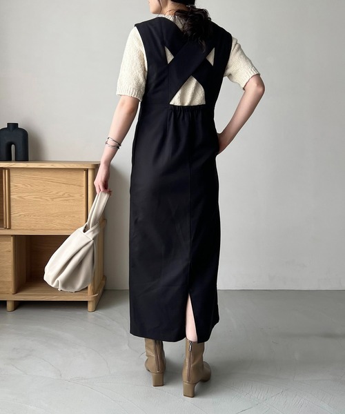 CAPRICIEUX LE'MAGE（カプリシューレマージュ）の「【サイズ展開あり】バッククロスジャンスカ（ジャンパースカート・レディース・ブラック/ベージュ・FREE/PS）」の5枚目の写真