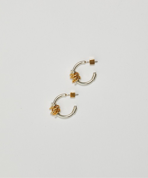 LAPUIS（ラピュイ）の「LAPUIS(ラピュイ)Double coil hoopピアス（ピアス（両耳用）・レディース・シルバー/ゴールド/マルチ・FREE）」の6枚目の写真