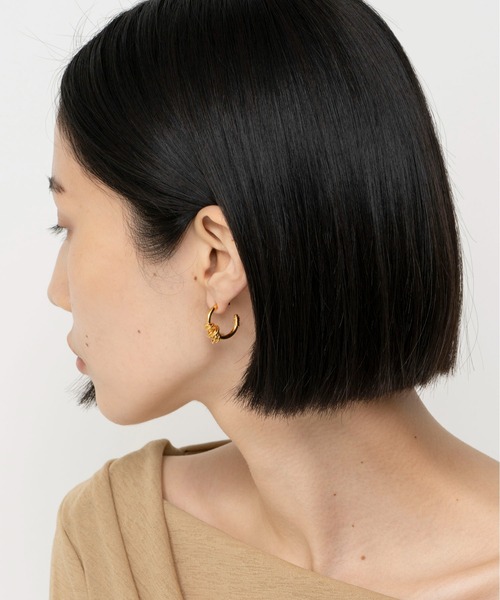 LAPUIS（ラピュイ）の「LAPUIS(ラピュイ)Double coil hoopピアス（ピアス（両耳用）・レディース・シルバー/ゴールド/マルチ・FREE）」の7枚目の写真