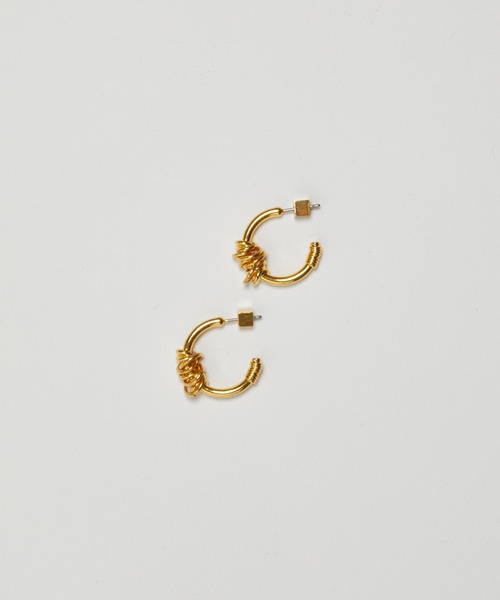 LAPUIS（ラピュイ）の「LAPUIS(ラピュイ)Double coil hoopピアス（ピアス（両耳用）・レディース・シルバー/ゴールド/マルチ・FREE）」の11枚目の写真