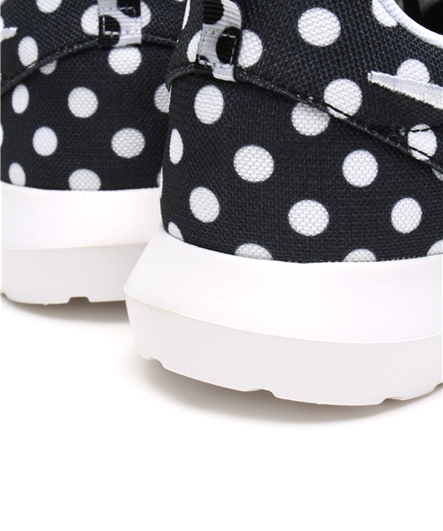 NIKE（ナイキ）の「ユニセックス ナイキ ローシ ドット柄 昆虫シリーズ NIKE ROSHE NM QS 810857（スニーカー・メンズ・D/A/B/C・27cm/28cm/24cm/24.5cm/27.5cm/28.5cm/26.5cm/29cm）」の5枚目の写真
