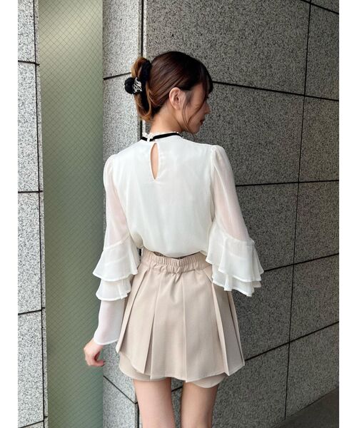 EATME（イートミー）の「ビジューボタン2wayプリーツショートパンツ（その他パンツ・レディース・ベージュ/ブラック・SMALL/MEDIUM）」の10枚目の写真