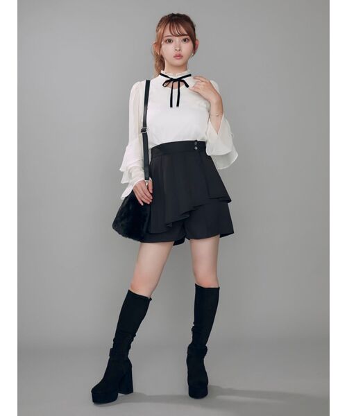 EATME（イートミー）の「ビジューボタン2wayプリーツショートパンツ（その他パンツ・レディース・ベージュ/ブラック・SMALL/MEDIUM）」の12枚目の写真