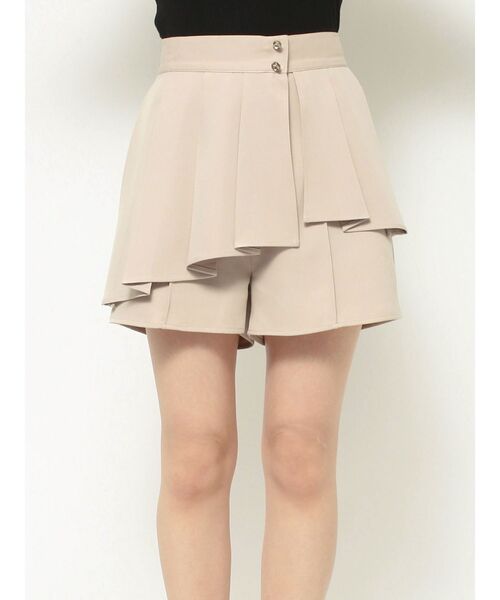 EATME（イートミー）の「ビジューボタン2wayプリーツショートパンツ（その他パンツ・レディース・ベージュ/ブラック・SMALL/MEDIUM）」の19枚目の写真