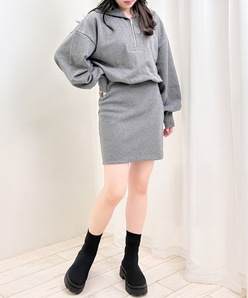 INGNI(イング)の「ハーフZIPチュニックワンピース(ワンピース・レディース・ブラック/グレー/アイボリー/チャコールグレー・M)」の6枚目の写真