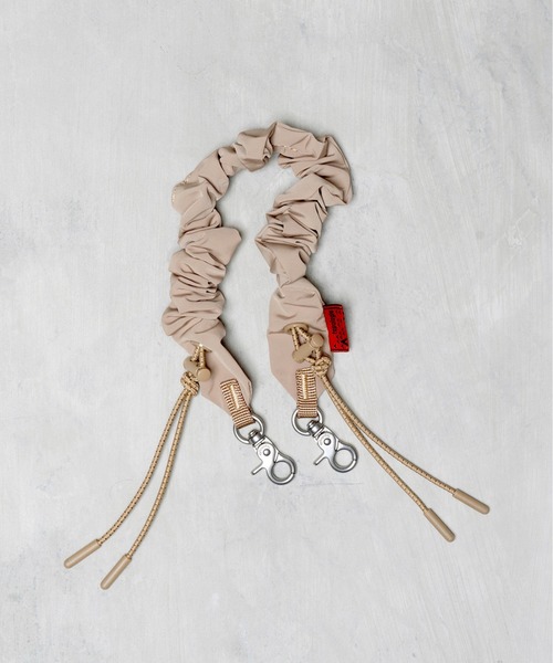 Topologie（トポロジー）の「Bungee Wrist Strap【ストラップ単体】（スマホグッズ・レディース・アーミー/ブルー/ベージュ/ブラック/ホワイト/ブルー系その他/グレー/レッド/モスグリーン/ミント/ピンク/ベージュ系その他/ホワイト系その他/オレンジ・FREE）」の5枚目の写真