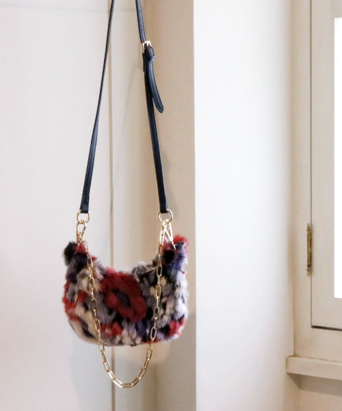 cache cache(カシュ カシュ)の「カシュカシュ cachecache / 花柄エコファーチェーンショルダー(ショルダーバッグ・レディース・オレンジ/ピンク/イエロー/ワインレッド・FREE)」の20枚目の写真
