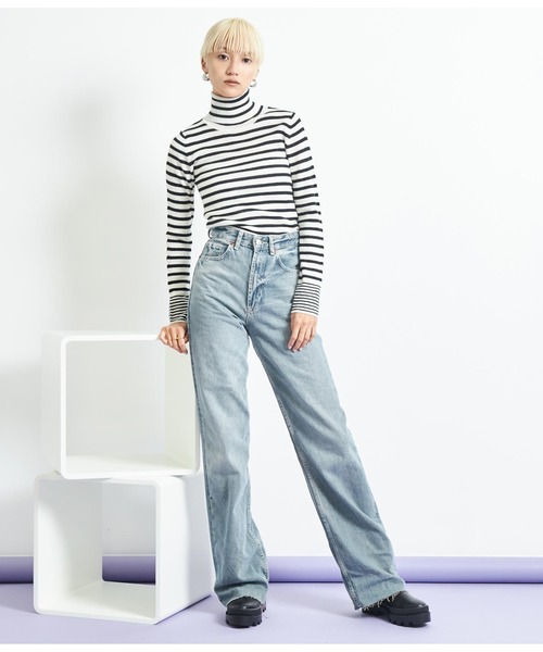 Settimissimo（セッティミッシモ）の「ピッチ変化ボーダータートルニット（ニット/セーター・レディース・グレイッシュベージュ/オフホワイト/ブラック・FREE）」の7枚目の写真