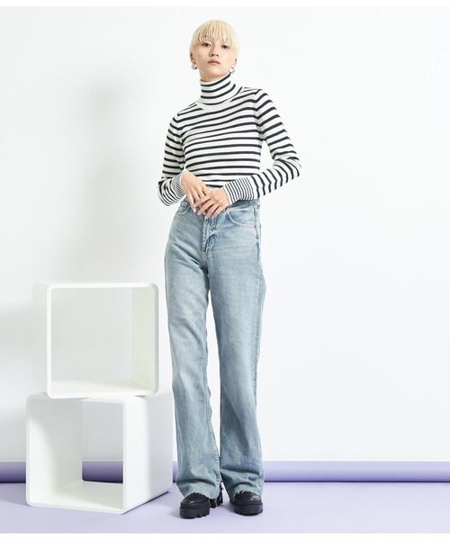 Settimissimo（セッティミッシモ）の「ピッチ変化ボーダータートルニット（ニット/セーター・レディース・グレイッシュベージュ/オフホワイト/ブラック・FREE）」の8枚目の写真