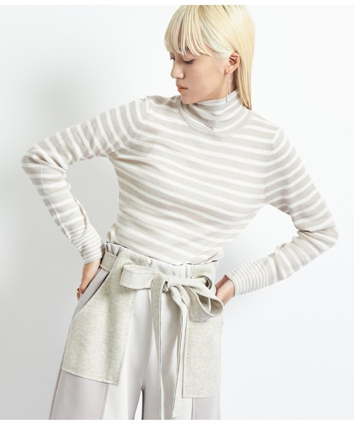 Settimissimo（セッティミッシモ）の「ピッチ変化ボーダータートルニット（ニット/セーター・レディース・グレイッシュベージュ/オフホワイト/ブラック・FREE）」の10枚目の写真