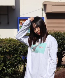 ONE DAY KMC （ワンデイケーエムシー）の「DEPROID / DEPROID×ushichan Cluster amaryllis girl L/S Tee（Tシャツ/カットソー）」
