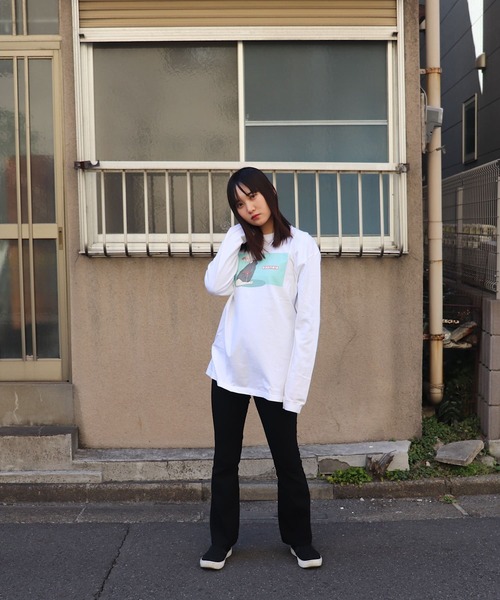 ONE DAY KMC （ワンデイケーエムシー）の「DEPROID / DEPROID×ushichan Cluster amaryllis girl L/S Tee（Tシャツ/カットソー・メンズ・ホワイト・FREE）」の2枚目の写真