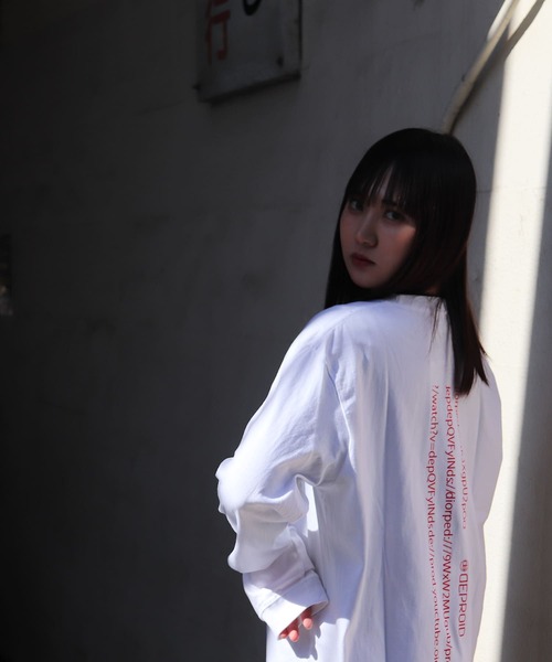ONE DAY KMC （ワンデイケーエムシー）の「DEPROID / DEPROID×ushichan Cluster amaryllis girl L/S Tee（Tシャツ/カットソー・メンズ・ホワイト・FREE）」の5枚目の写真