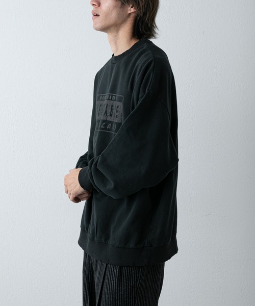 COLONY 2139（コロニートゥーワンスリーナイン）の「ピグメントダメージ裏毛クルー（BOX）（スウェット・メンズ・レッド/アイボリー/ブラック・LARGE/MEDIUM）」の10枚目の写真