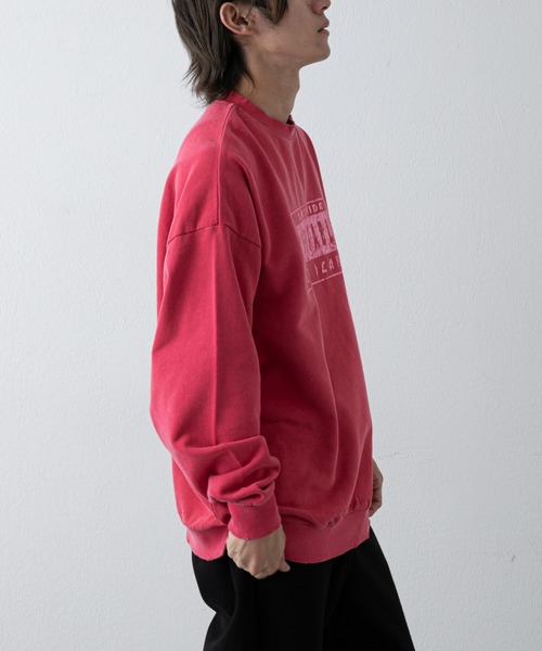 COLONY 2139（コロニートゥーワンスリーナイン）の「ピグメントダメージ裏毛クルー（BOX）（スウェット・メンズ・レッド/アイボリー/ブラック・LARGE/MEDIUM）」の21枚目の写真