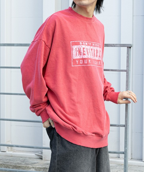 COLONY 2139（コロニートゥーワンスリーナイン）の「ピグメントダメージ裏毛クルー（BOX）（スウェット・メンズ・レッド/アイボリー/ブラック・LARGE/MEDIUM）」の16枚目の写真