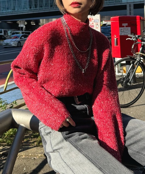 PAGEBOY（ページボーイ）の「ラメフェザーショートプルオーバー〈WEB限定カラーあり〉（ニット/セーター・レディース・ターコイズブルー/オフホワイト/ブラック/ネイビー/レッド・FREE）」の11枚目の写真