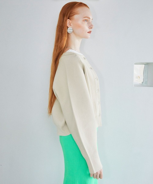 ELLEgirl（エルガール）の「ドルマンスウェットライクニットカーディガン【ELLEgirl/エル ガール】（カーディガン/ボレロ・レディース・チャコールグレー/ターコイズブルー/ブラック/ライトベージュ・FREE）」の7枚目の写真