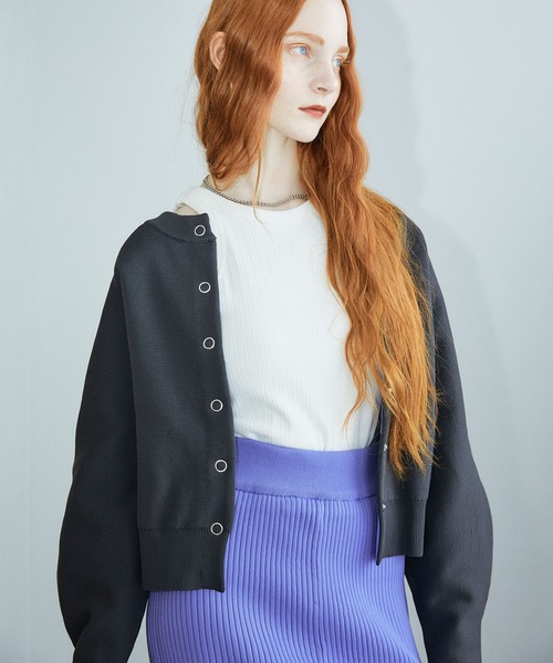 ELLEgirl（エルガール）の「ドルマンスウェットライクニットカーディガン【ELLEgirl/エル ガール】（カーディガン/ボレロ・レディース・チャコールグレー/ターコイズブルー/ブラック/ライトベージュ・FREE）」の17枚目の写真