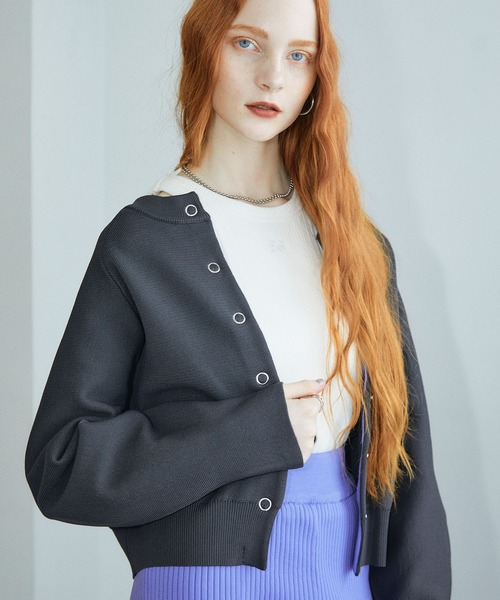 ELLEgirl（エルガール）の「ドルマンスウェットライクニットカーディガン【ELLEgirl/エル ガール】（カーディガン/ボレロ・レディース・チャコールグレー/ターコイズブルー/ブラック/ライトベージュ・FREE）」の16枚目の写真