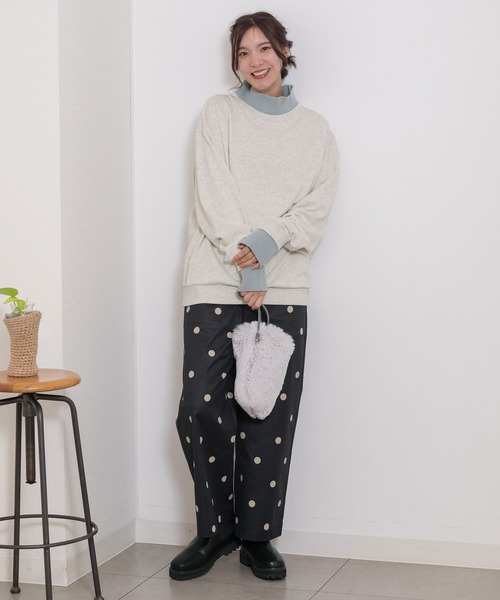 POU DOU DOU（プードゥドゥ）の「ハイネックニット裏毛プルオーバー（スウェット・レディース・ピンク/オートミール/ネイビー・3）」の14枚目の写真