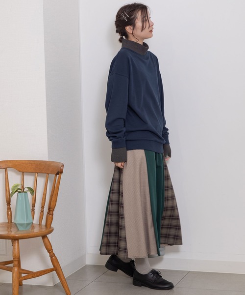 POU DOU DOU（プードゥドゥ）の「ハイネックニット裏毛プルオーバー（スウェット・レディース・ピンク/オートミール/ネイビー・3）」の21枚目の写真