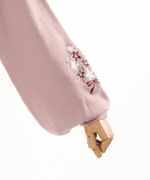 axes femme POETIQUE(アクシーズファムポエティック)の「フラワー刺繍ニットプルオーバー(ニット/セーター・レディース・ピンク/キナリ/グリーン・MEDIUM)」の9枚目の写真