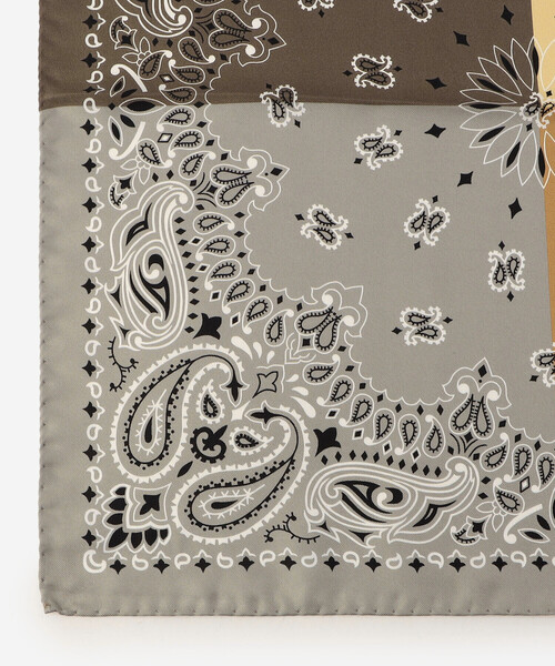 Fratelli Luigi（フラテッリルイージ）の「Fratelli Luigi | シルクスカーフ ペイズリー（バンダナ/スカーフ・レディース・ベージュ系その他/ブルー系その他・ONE）」の4枚目の写真