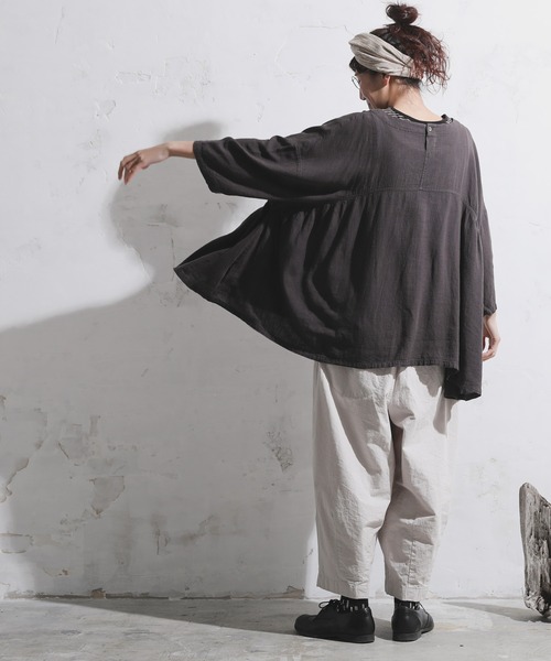 soulberry(ソウルベリー)の「麻仕立てのプルオーバー(シャツ/ブラウス・レディース・スミクロ・L/M/4L/3L/LL)」の2枚目の写真