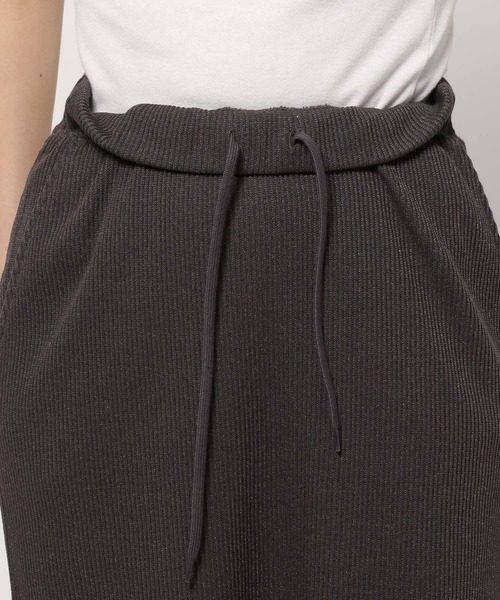 niko and...（ニコアンド）の「セルフカットリブスリットスカート（スカート・レディース・ライトブルー/ライトグレー/チャコール/ライトグリーン・LARGE/MEDIUM）」の16枚目の写真