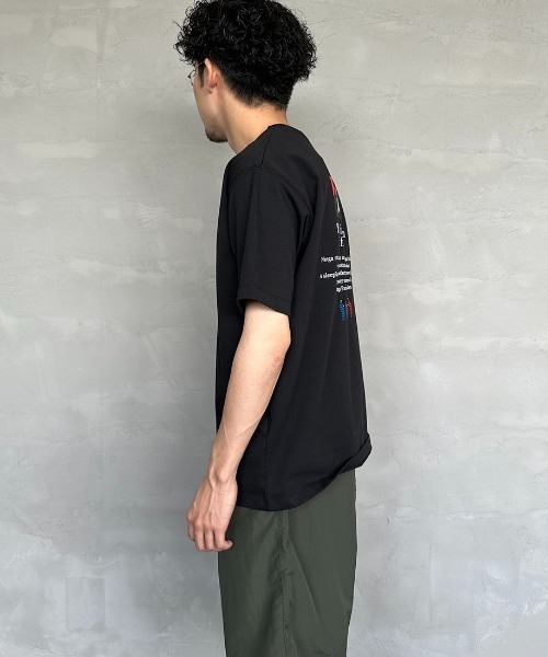NANGA（ナンガ）の「[NANGA/ナンガ] 別注 ヒストリーロゴ バックプリントTシャツ（Tシャツ/カットソー・レディース・ブラック/ホワイト・S/XL/L/M）」の12枚目の写真