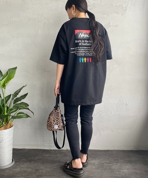 NANGA（ナンガ）の「[NANGA/ナンガ] 別注 ヒストリーロゴ バックプリントTシャツ（Tシャツ/カットソー・レディース・ブラック/ホワイト・S/XL/L/M）」の20枚目の写真