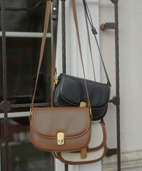 ACYM(アシーム)の「Vintage coron shoulder バッグ(ショルダーバッグ・レディース・ブラウン/アイボリー/ブラック・FREE)」の2枚目の写真