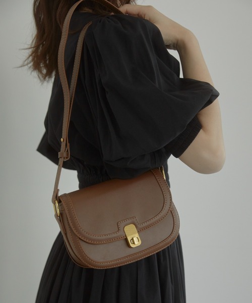 ACYM(アシーム)の「Vintage coron shoulder バッグ(ショルダーバッグ・レディース・ブラウン/アイボリー/ブラック・FREE)」の14枚目の写真
