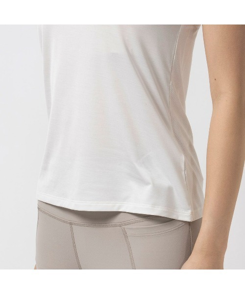 Reebok（リーボック）の「チル アスレチック タンクトップ / RBK-CHILL ATHLETIC TANK（タンクトップ・レディース・オフホワイト/ライトブルー/ブラック/ピンク・X-SMALL/X-LARGE/XX-LARGE/SMALL/MEDIUM/LARGE）」の12枚目の写真