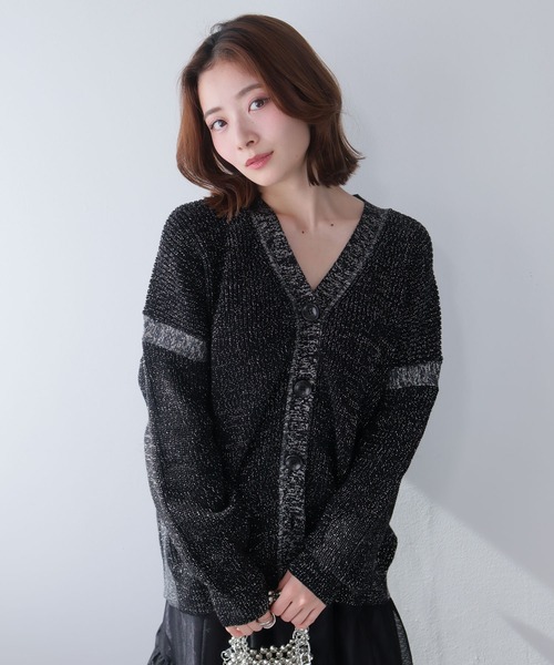 LADYMADE（レディメイド）の「バイカラーラメニットカーディガン（カーディガン/ボレロ・レディース・ホワイト/グレイッシュベージュ/ブラック・FREE）」の2枚目の写真