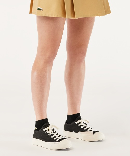 LACOSTE(ラコステ)の「ウィメンズ BACKCOURT 2.0 124 1 CFA チャンキーソールスニーカー(スニーカー・レディース・ブラック×ホワイト/オフホワイト・24.0cm/23.0cm/23.5cm/22.5cm/24.5cm)」の4枚目の写真