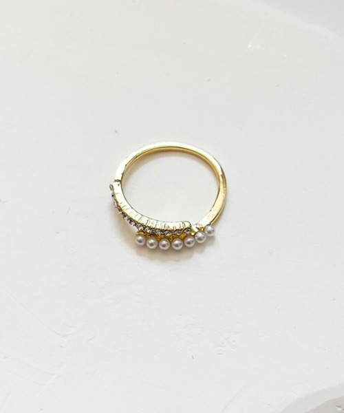 yu-ka（ユーカ）の「YU-KA:CZ＆パールオープンリング（リング・レディース・ゴールド・FREE）」の2枚目の写真