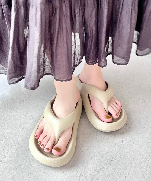 ORiental TRaffic(オリエンタルトラフィック)の「パデットトングサンダル /OT3219(サンダル・レディース・ブラック/ホワイト/モカ・S/M/L/LL/22.5cm)」の11枚目の写真