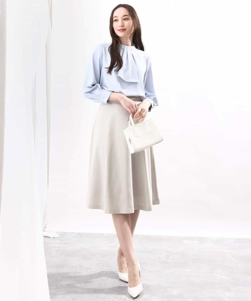 OFUON le MK（オフオンルエムケー）の「ベーシックストレッチフレアースカート/洗える（スカート・レディース・ブルー/ベージュ/ネイビー・40/38/36）」の16枚目の写真