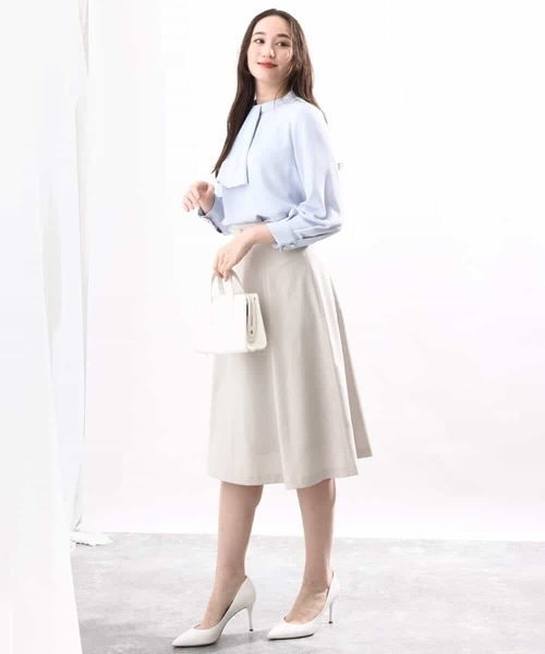 OFUON le MK（オフオンルエムケー）の「ベーシックストレッチフレアースカート/洗える（スカート・レディース・ブルー/ベージュ/ネイビー・40/38/36）」の17枚目の写真