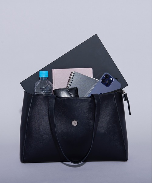 Ellno Loset（エルノロゼット）の「バックルベルトショルダーバッグ（ショルダーバッグ・メンズ・ブラック・FREE）」の4枚目の写真