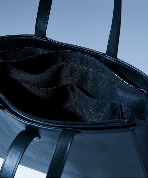 Ellno Loset（エルノロゼット）の「バックルベルトショルダーバッグ（ショルダーバッグ・メンズ・ブラック・FREE）」の13枚目の写真