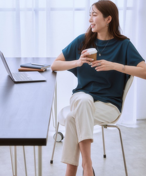 7days Life Styling(セブンデイズライフスタイリング)の「【接触冷感】シルケット加工ドルマンスリーブトップス(Tシャツ/カットソー・レディース・ダークグリーン/ネイビー/オフホワイト/ミント/ライトベージュ・LL/3L/S/M/L)」の19枚目の写真