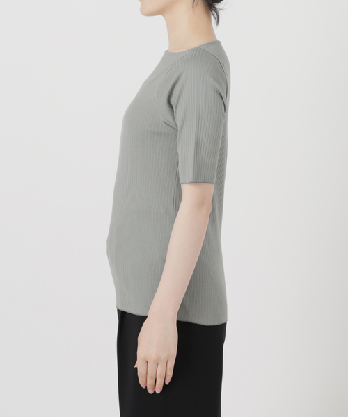 VERMEIL par iena（ヴェルメイユパーイエナ）の「アシンメトリーネックプルオーバー（Tシャツ/カットソー・レディース・チャコールグレー/アイボリー・FREE）」の18枚目の写真