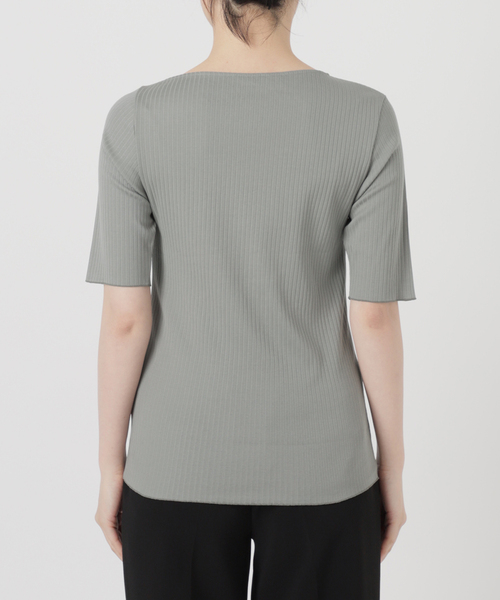 VERMEIL par iena（ヴェルメイユパーイエナ）の「アシンメトリーネックプルオーバー（Tシャツ/カットソー・レディース・チャコールグレー/アイボリー・FREE）」の19枚目の写真