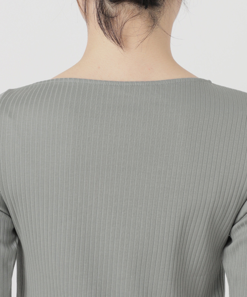 VERMEIL par iena（ヴェルメイユパーイエナ）の「アシンメトリーネックプルオーバー（Tシャツ/カットソー・レディース・チャコールグレー/アイボリー・FREE）」の20枚目の写真