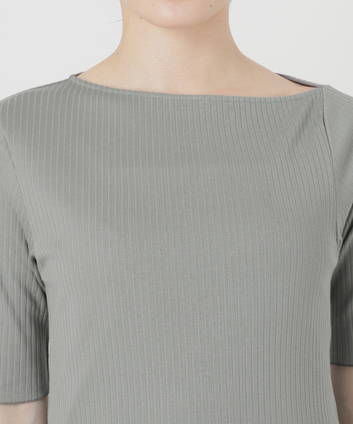 VERMEIL par iena（ヴェルメイユパーイエナ）の「アシンメトリーネックプルオーバー（Tシャツ/カットソー・レディース・チャコールグレー/アイボリー・FREE）」の21枚目の写真