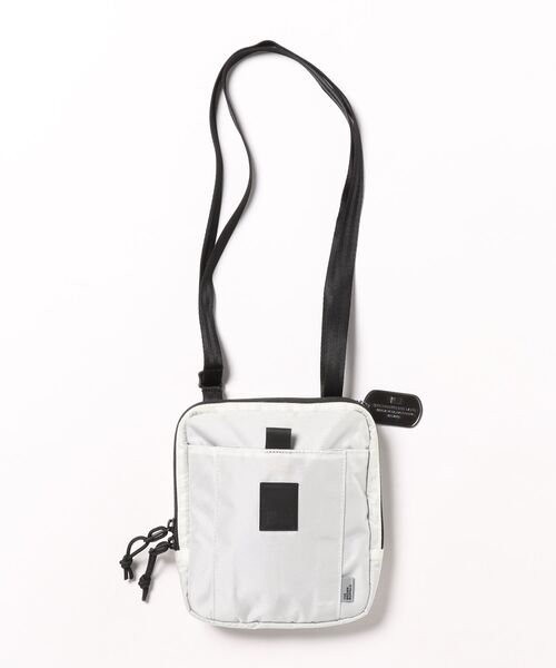 THE BROWN BUFFALO（ザブラウンバッファロー）の「BB SPECIAL  DELIVERY 420D（ショルダーバッグ・メンズ・ホワイト/オレンジ/ゴールド・FREE）」の2枚目の写真