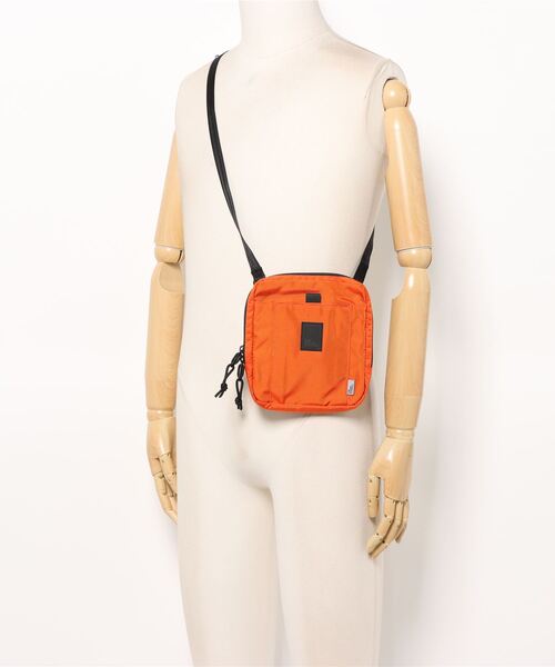 THE BROWN BUFFALO（ザブラウンバッファロー）の「BB SPECIAL  DELIVERY 420D（ショルダーバッグ・メンズ・ホワイト/オレンジ/ゴールド・FREE）」の4枚目の写真